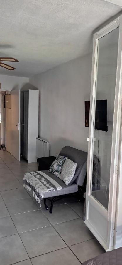 Sur Le Port, Studio Avec Vue Sur La Marina Apartment Gruissan Exterior photo